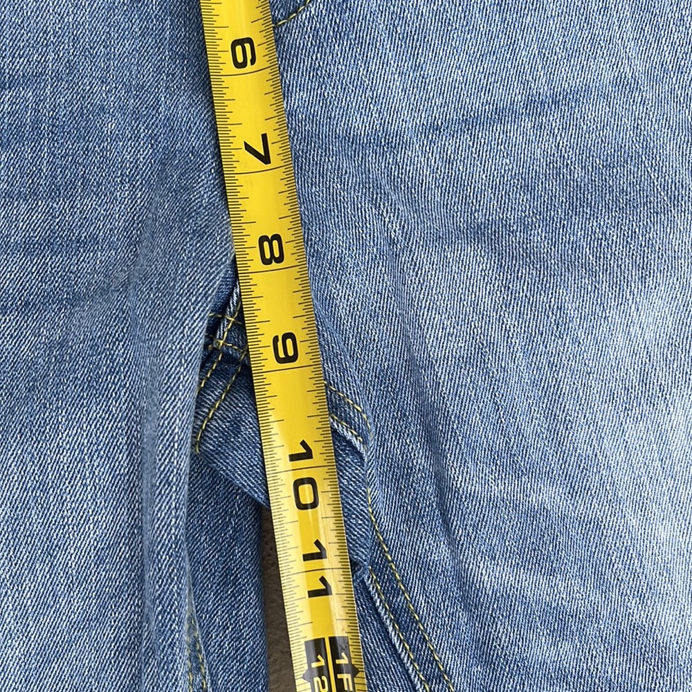 EUC Generra denim distressed capris - Picture 10 of 16